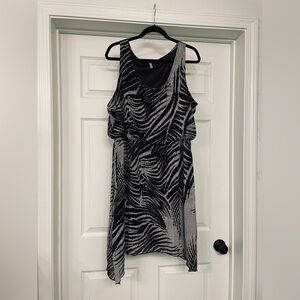 Plus Size Black and White Patterned Women's Dress